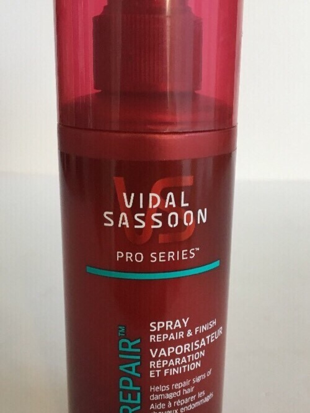 VIDAL SASSOON REPAIR & FINISH SPRAY 5.07oz Helps Repairs Damage Hair